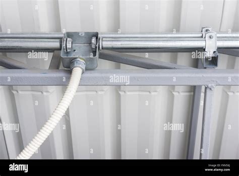 connect flex to electrical box|flexible conduit to junction box.